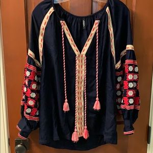 EUC Lanidor LS V neck dark blue top w/embroidery